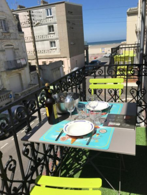 Appartement à 30 m de la plage - balcon - lumineux - wifi - Le Cérès 2